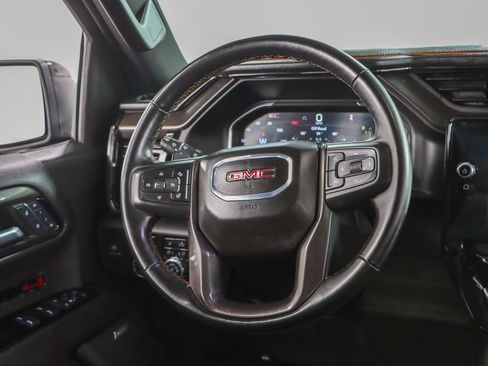 Used 2024 GMC Sierra 1500 AT4 w/ Technology Package AWD/4WD image 14