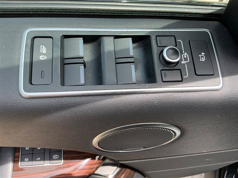 Used 2017 Land Rover Range Rover HSE AWD/4WD image 28