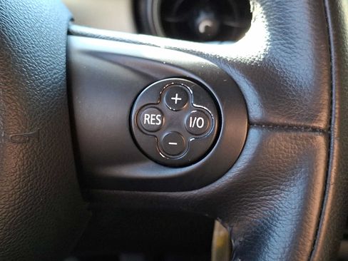 Used 2011 MINI Cooper Clubman FWD image 16