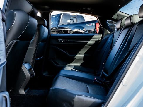 Used 2018 Honda Accord Sport image 32