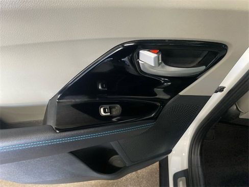 Used 2022 Kia Niro EX Premium image 22