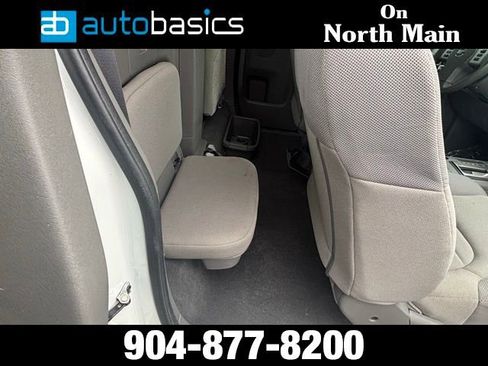 Used 2019 Nissan Frontier S image 11