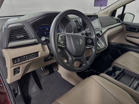 Used 2018 Honda Odyssey Touring image 9