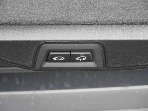 Used 2025 BMW X7 xDrive40i image 41