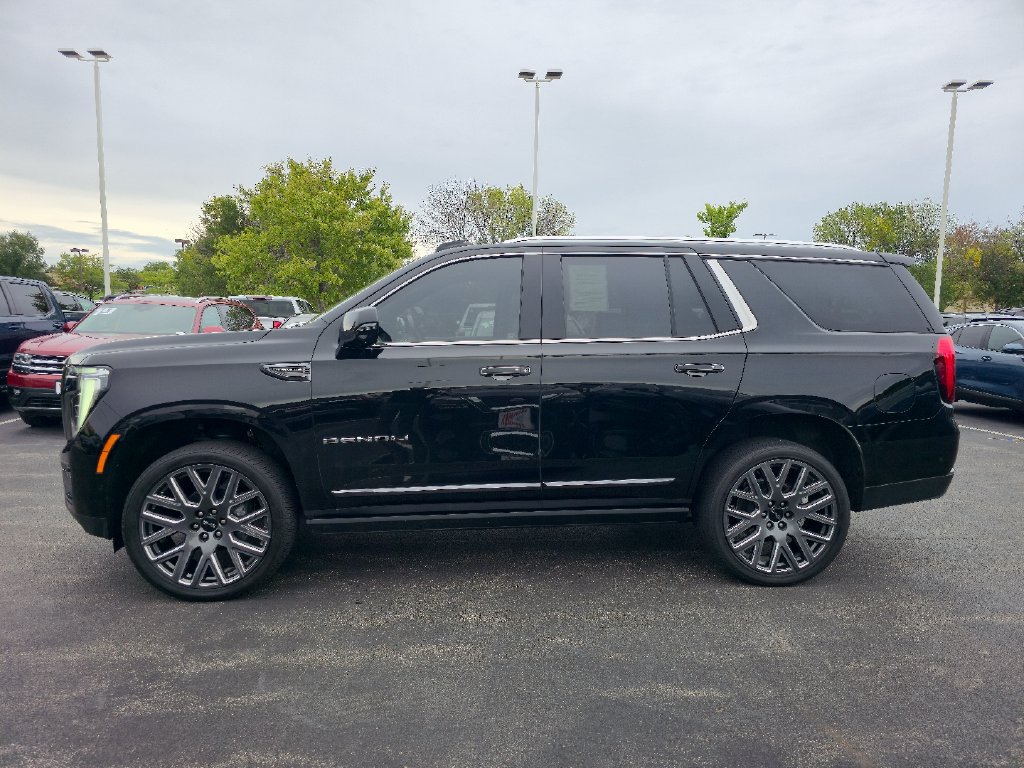 Certified 2025 GMC Yukon Denali Ultimate AWD/4WD image 11
