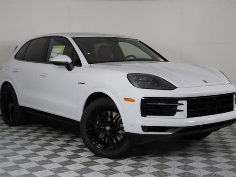 New 2026 Porsche Cayenne E-Hybrid image 9