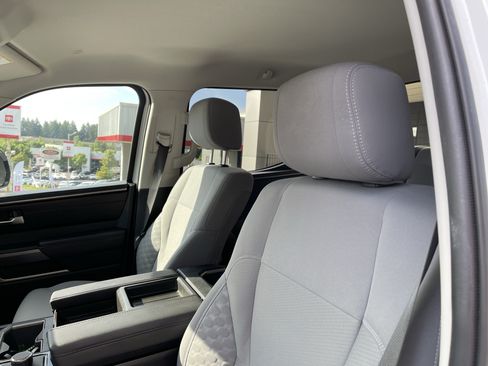 Used 2023 Toyota Tundra SR5 w/ SR5 Convenience Package AWD/4WD image 18