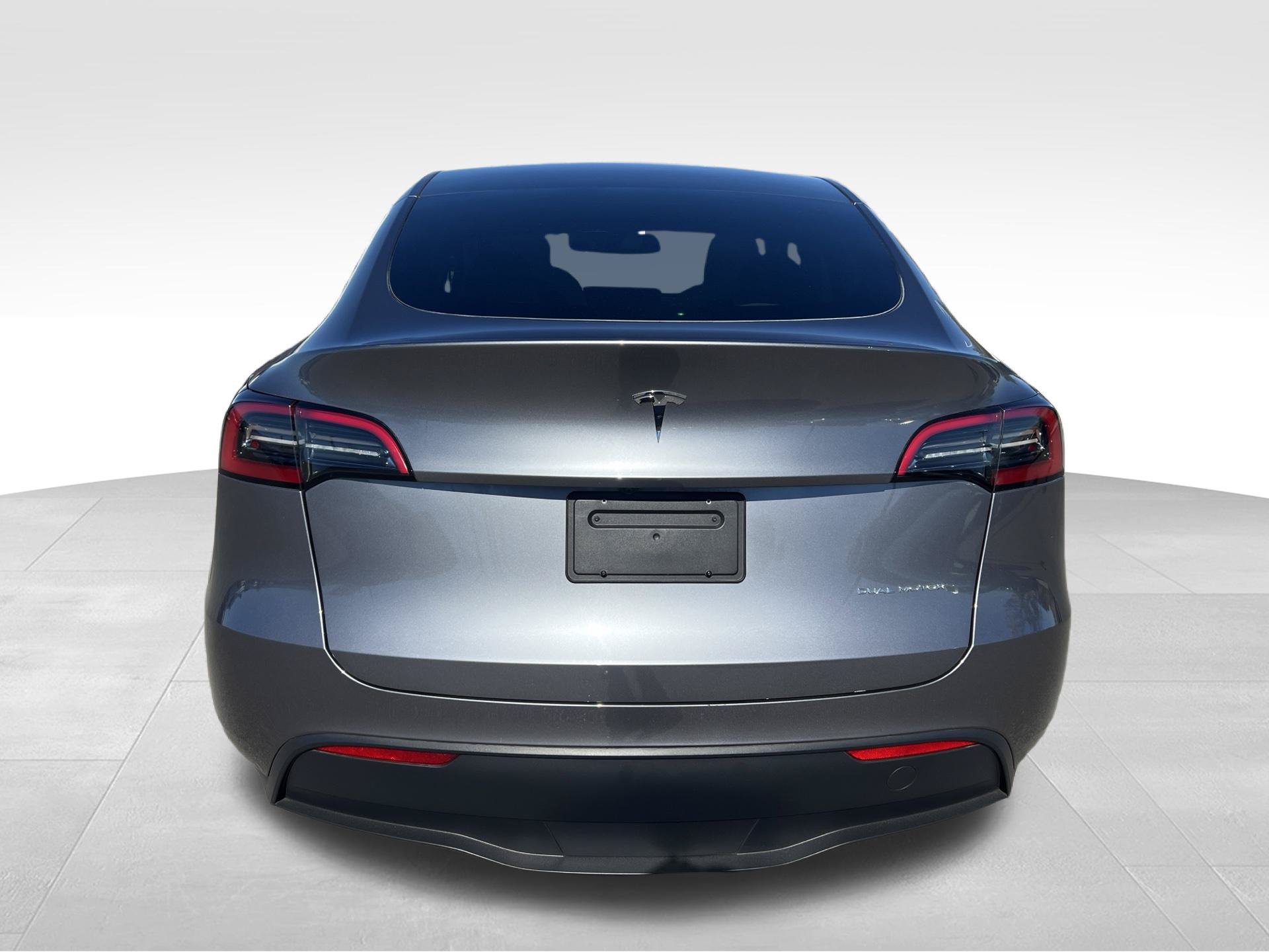 Used 2024 Tesla Model Y Long Range AWD/4WD image 6