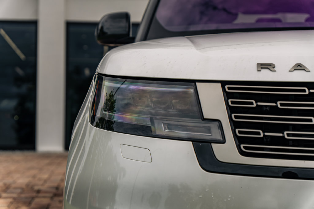 Used 2023 Land Rover Range Rover SE AWD/4WD image 9
