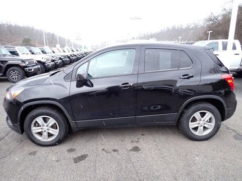 Used 2021 Chevrolet Trax LS w/ Tint and Cruise Package image 2