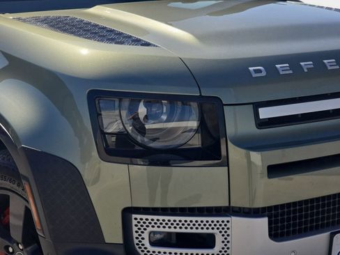 Certified 2020 Land Rover Defender 110 HSE image 35