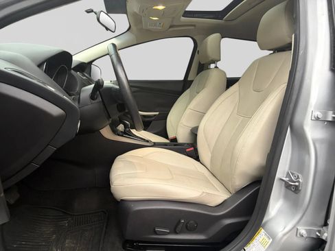 Used 2018 Ford Focus Titanium FWD image 10