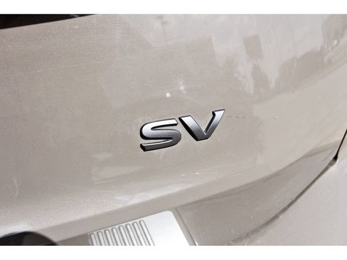 Used 2024 Nissan Rogue SV FWD image 8