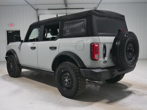 Certified 2023 Ford Bronco Black Diamond image 7