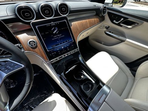 Certified 2024 Mercedes-Benz GLC 300 image 30