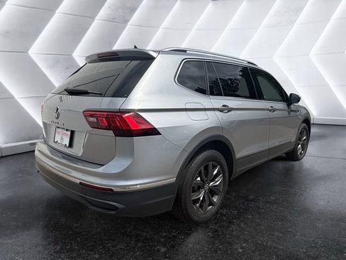 Certified 2023 Volkswagen Tiguan SE FWD image 4