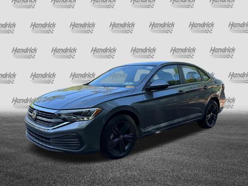 Used 2024 Volkswagen Jetta SE w/ Panoramic Sunroof Package image 8