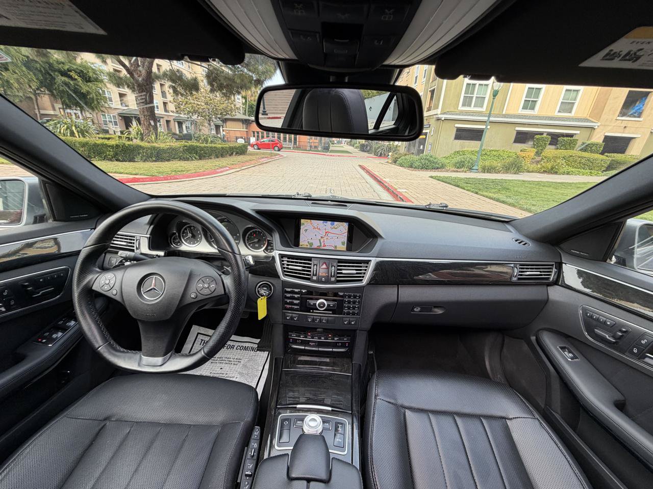 Used 2010 Mercedes-Benz E 550 Sedan image 41