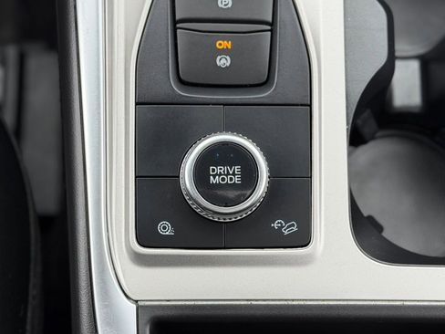 Used 2023 Ford Explorer XLT w/ Equipment Group 202A image 19