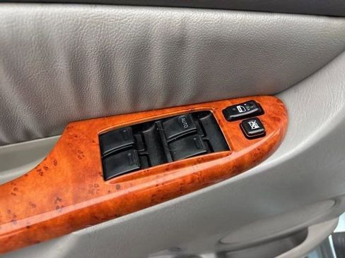 Used 2009 Toyota Sienna XLE image 14