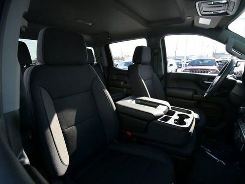 New 2026 Chevrolet Silverado 1500 Custom Trail Boss w/ Turbomax Blackout Package AWD/4WD image 17