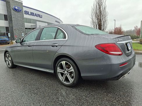 Used 2017 Mercedes-Benz E 300 4MATIC image 4