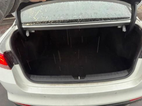 Used 2018 Kia Optima EX image 18