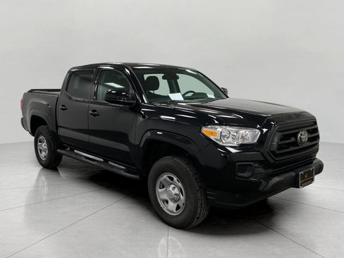 Used 2022 Toyota Tacoma DOUBLE CAB image 1