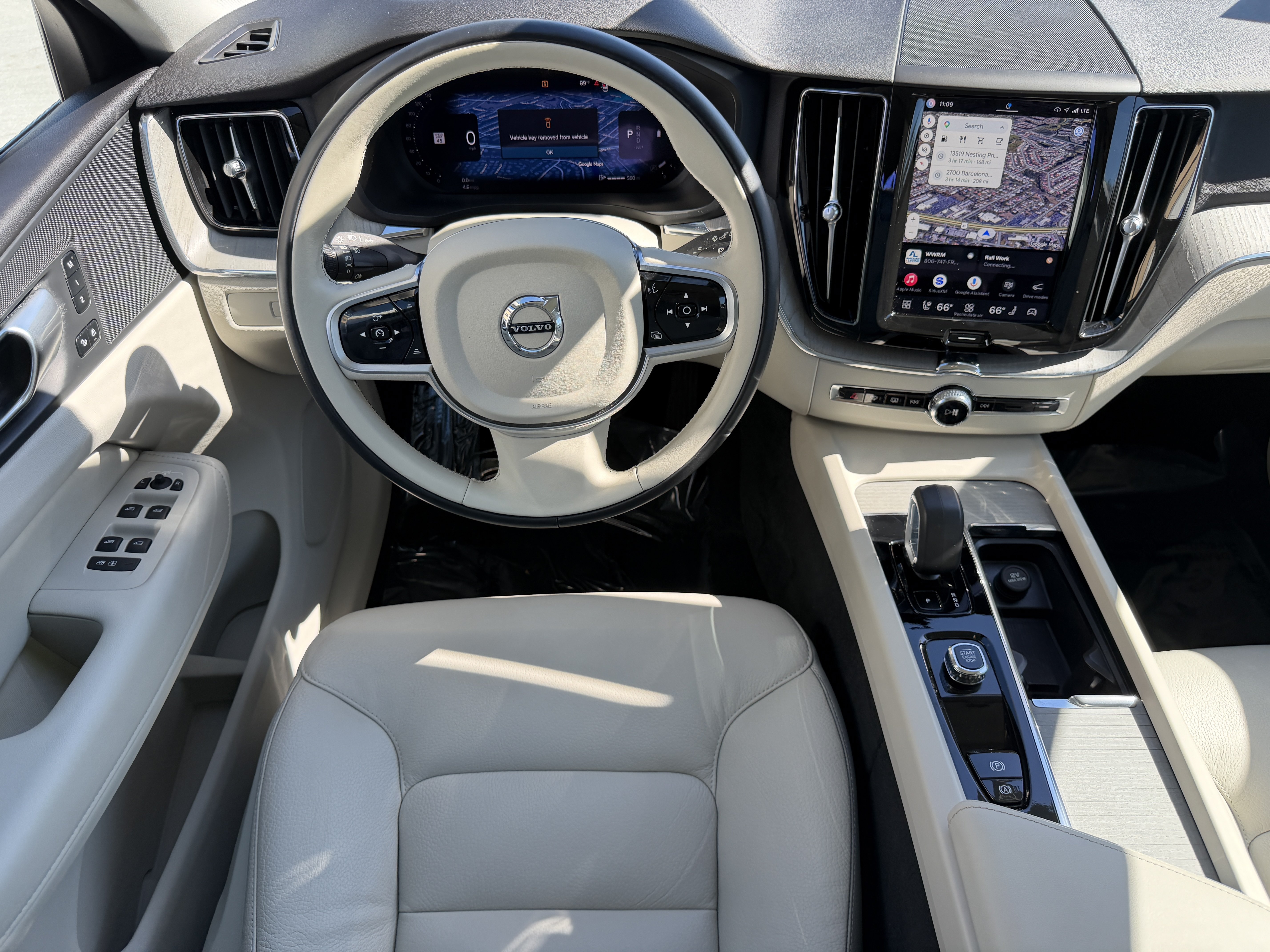 Certified 2024 Volvo XC60 B5 Plus w/ Protection Package Premier AWD/4WD image 13
