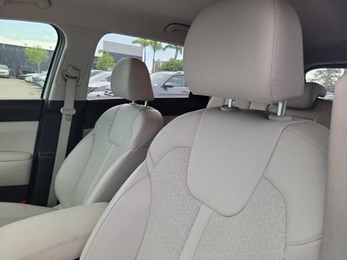 Used 2023 Kia Sorento S FWD image 15