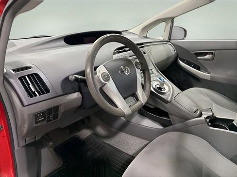 Used 2010 Toyota Prius Five image 10