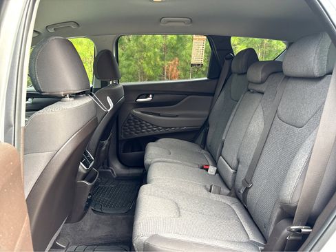 Used 2019 Hyundai Santa Fe SEL image 19