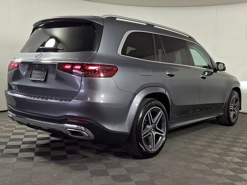 Used 2024 Mercedes-Benz GLS 450 4MATIC image 9