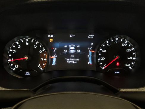 Used 2023 Jeep Compass Latitude AWD/4WD image 17