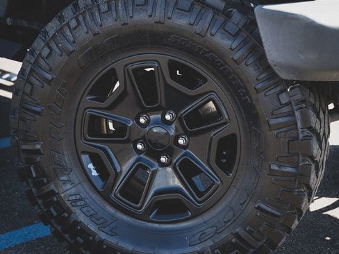 Used 2015 Jeep Wrangler Unlimited Sport AWD/4WD image 15