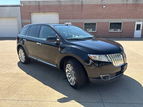 Used 2011 Lincoln MKX AWD w/ 102A Rapid Spec Order Code image 3