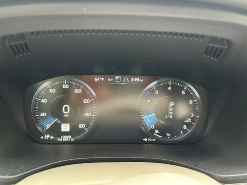 Used 2018 Volvo XC60 T6 Inscription w/ Convenience Package AWD/4WD image 11