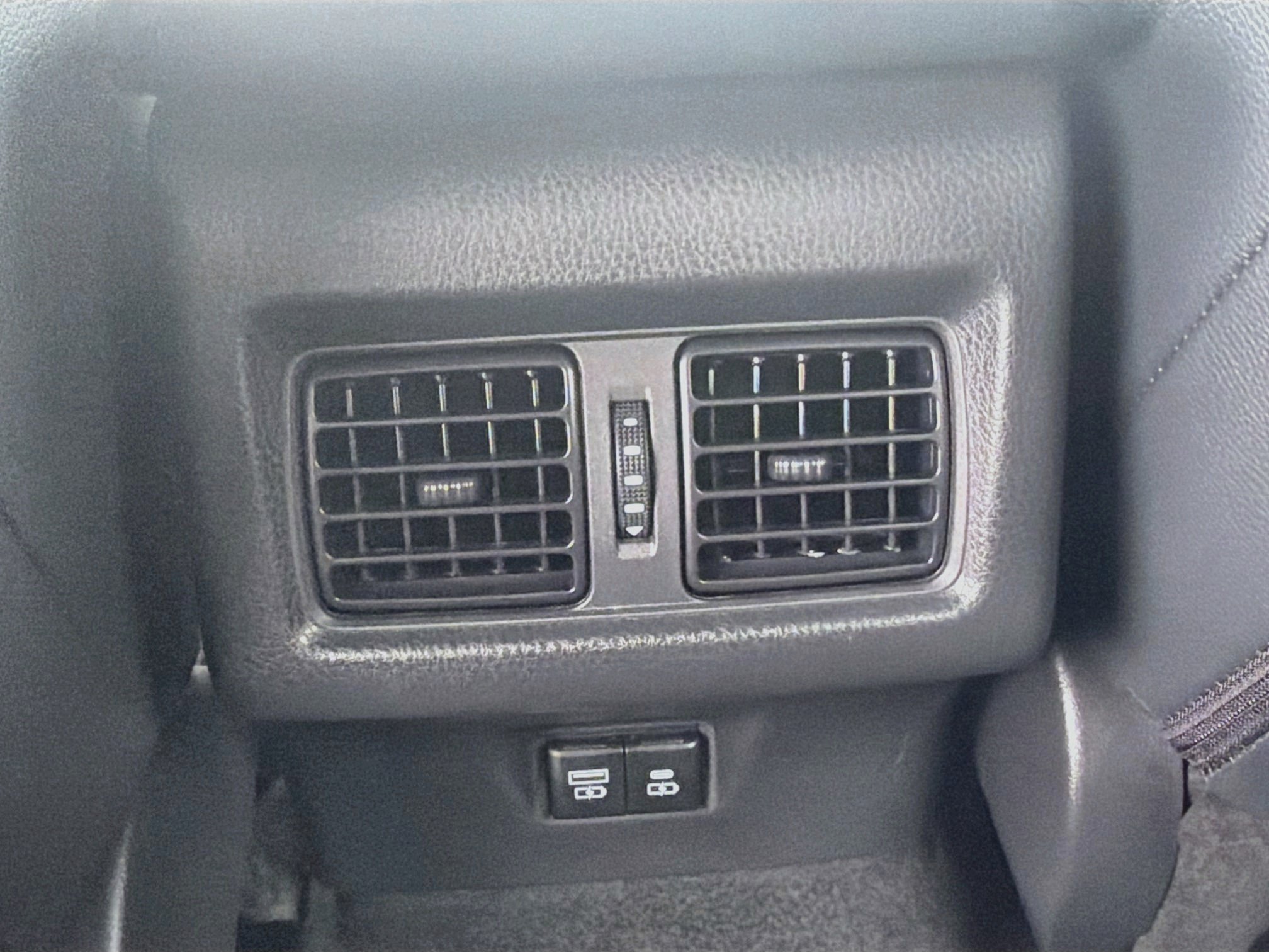 Used 2026 Toyota Camry SE FWD image 26