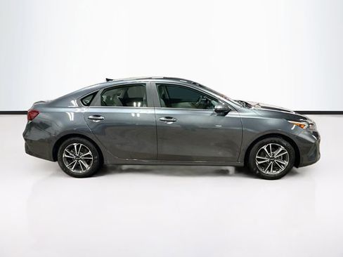 Used 2023 Kia Forte LXS w/ LXS Technology Package image 8