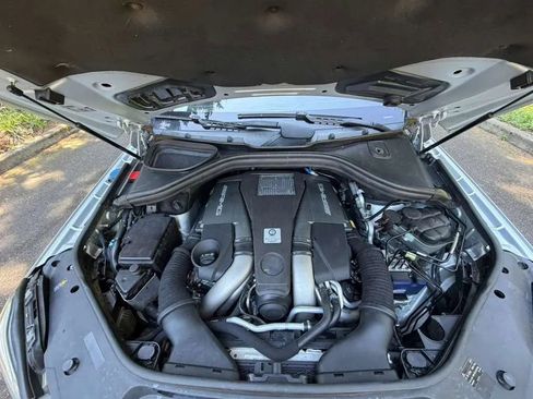 Used 2014 Mercedes-Benz GL 63 AMG 4MATIC image 22