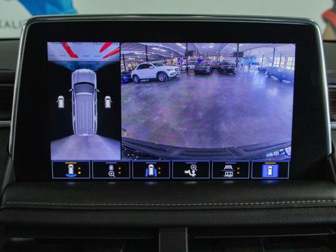 Used 2021 Chevrolet Tahoe Z71 w/ Luxury Package image 6