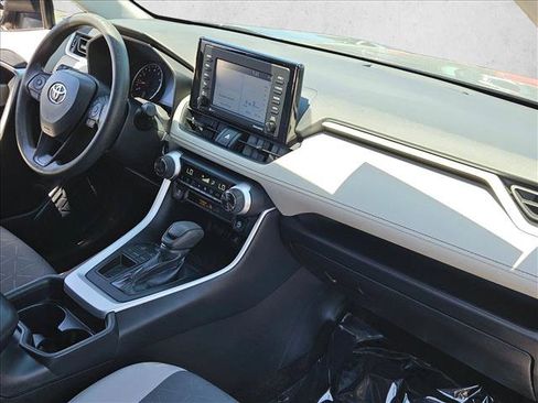 Used 2020 Toyota RAV4 XLE w/ Carpet Mat Package FWD image 26