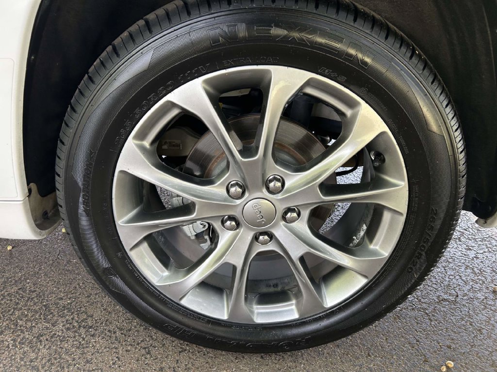 Used 2020 Jeep Grand Cherokee Summit AWD/4WD image 7