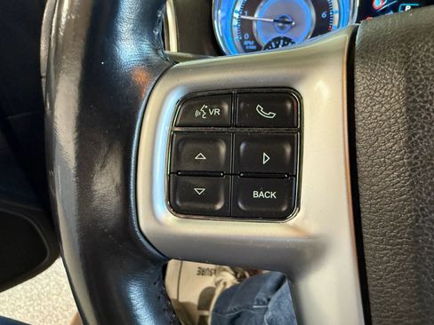 Used 2013 Chrysler 300 RWD image 19
