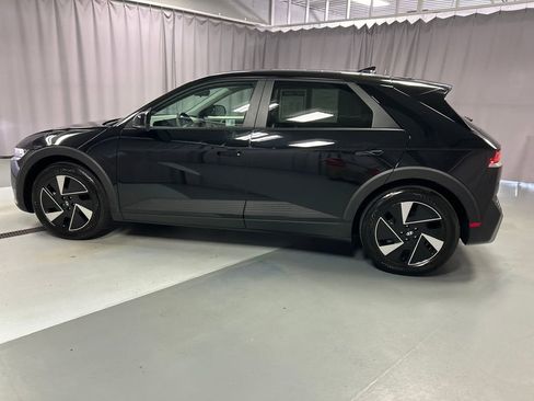 Used 2025 Hyundai Ioniq 5 SE image 4
