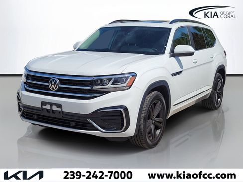 Used 2021 Volkswagen Atlas SE w/ Panoramic Sunroof Package image 3