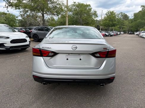 Used 2025 Nissan Altima 2.5 SR FWD image 5