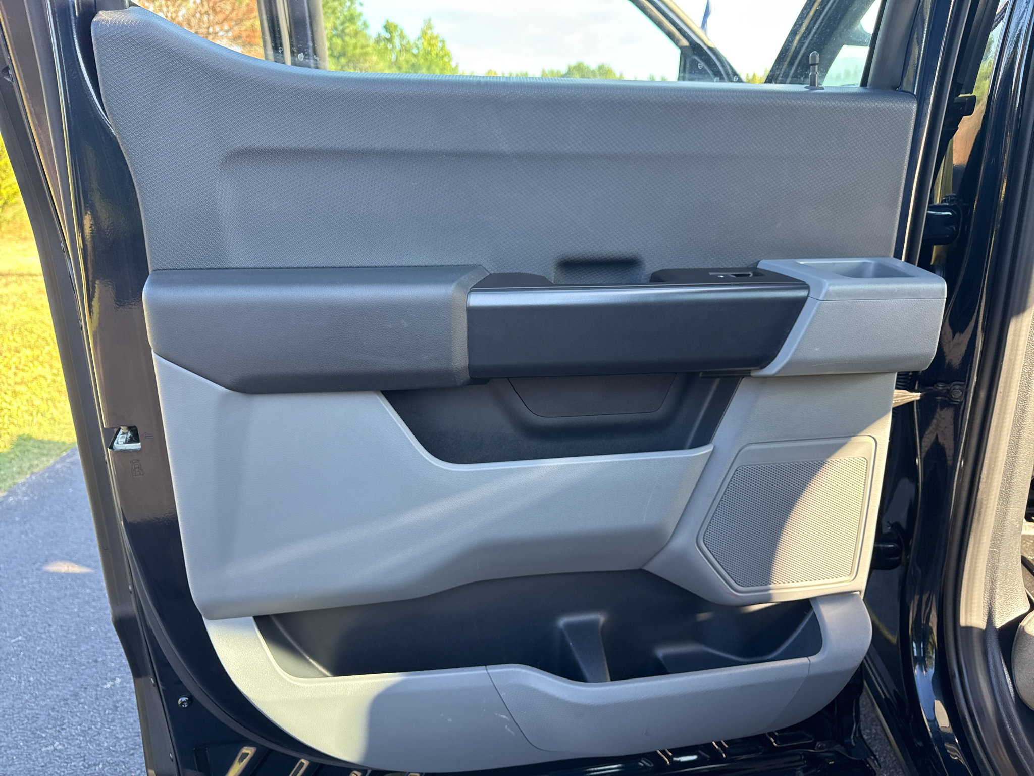 Used 2022 Ford F150 XL w/ Equipment Group 101A High RWD image 11
