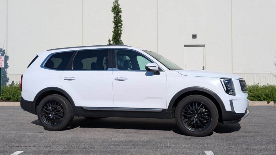 Used 2021 Kia Telluride S FWD image 2