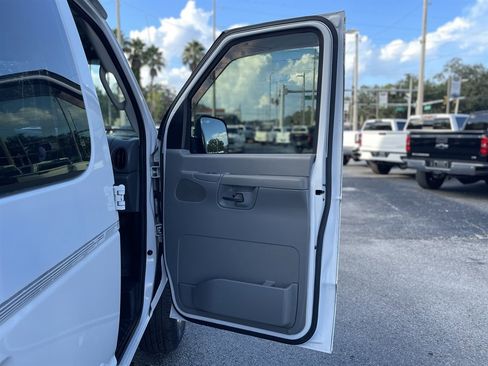 Used 2007 Ford E-350 and Econoline 350 XL image 35